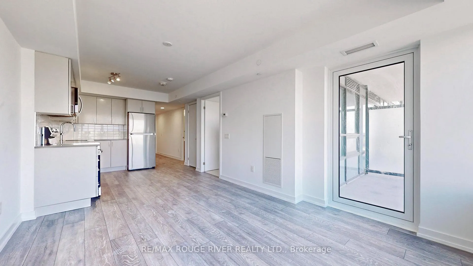 Photo 8 of Unit 1609, 1455 Celebration Drive, Pickering, Bay Ridges — HOMEH