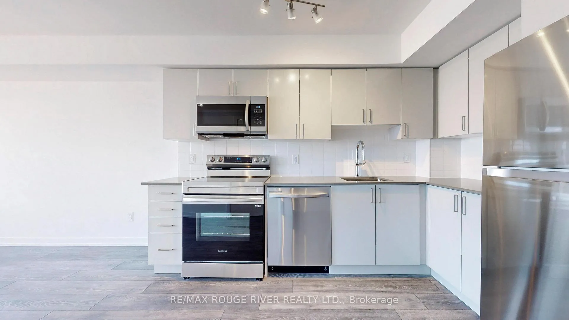 Photo 9 of Unit 1609, 1455 Celebration Drive, Pickering, Bay Ridges — HOMEH