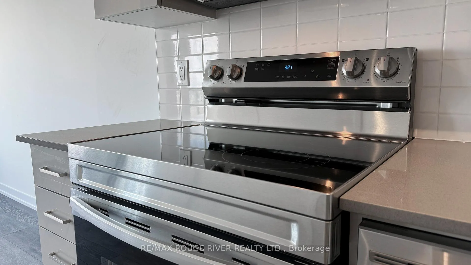 Photo 11 of Unit 1609, 1455 Celebration Drive, Pickering, Bay Ridges — HOMEH