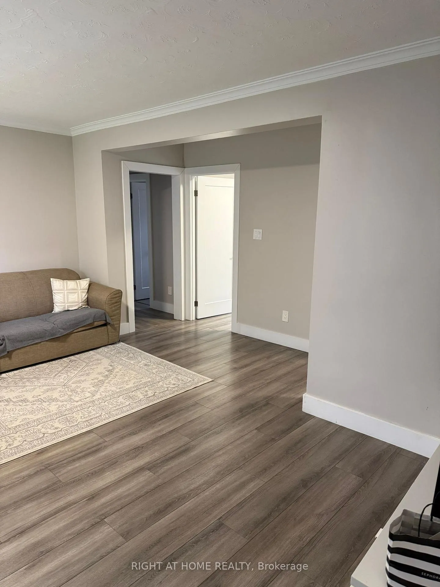 Photo 3 of Unit 1, 165 Berry Road, Etobicoke, Stonegate-Queensway — HOMEH
