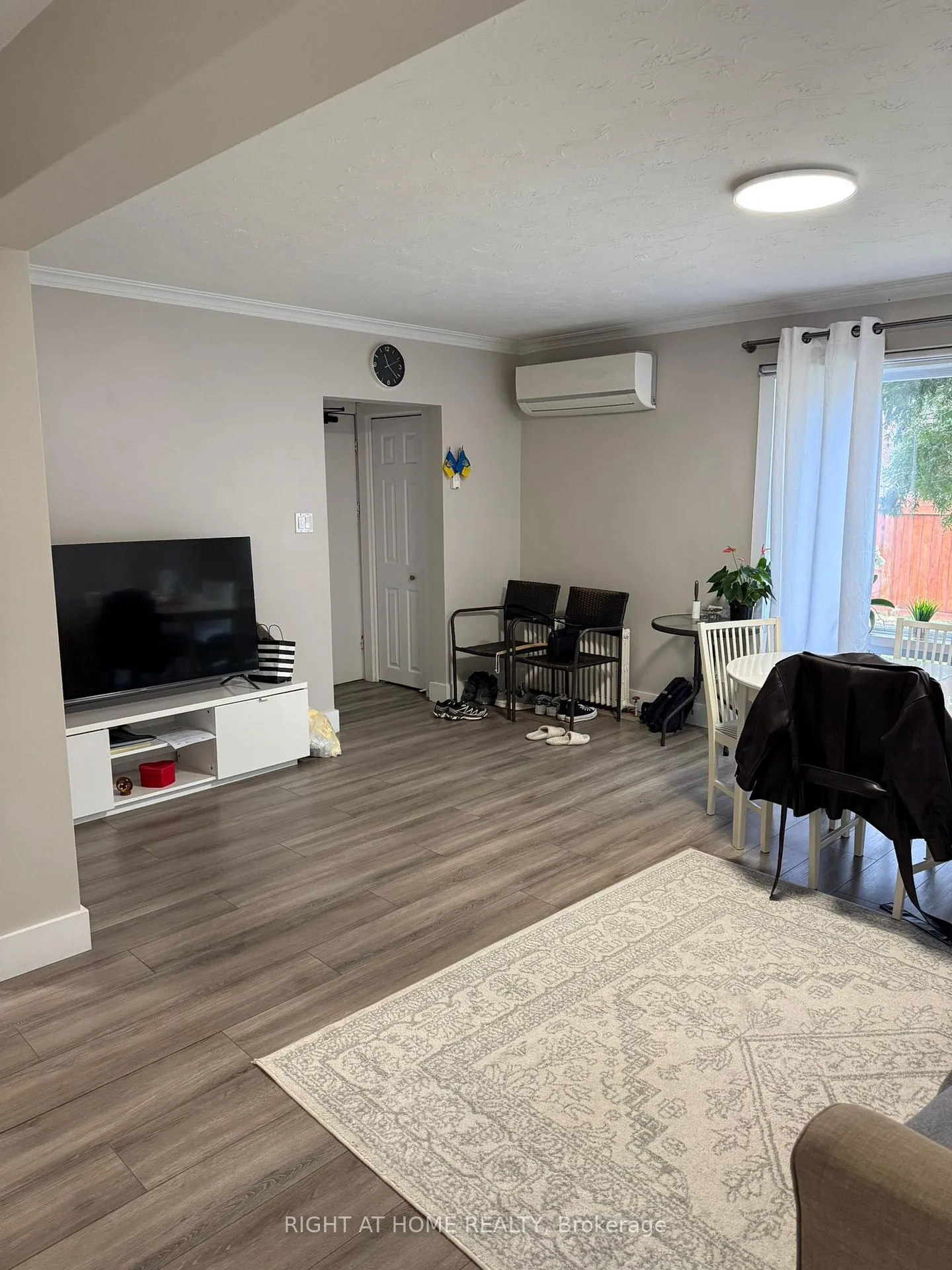 Photo 4 of Unit 1, 165 Berry Road, Etobicoke, Stonegate-Queensway — HOMEH