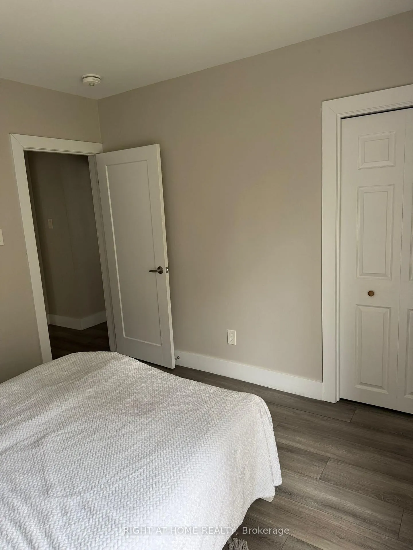 Photo 7 of Unit 1, 165 Berry Road, Etobicoke, Stonegate-Queensway — HOMEH