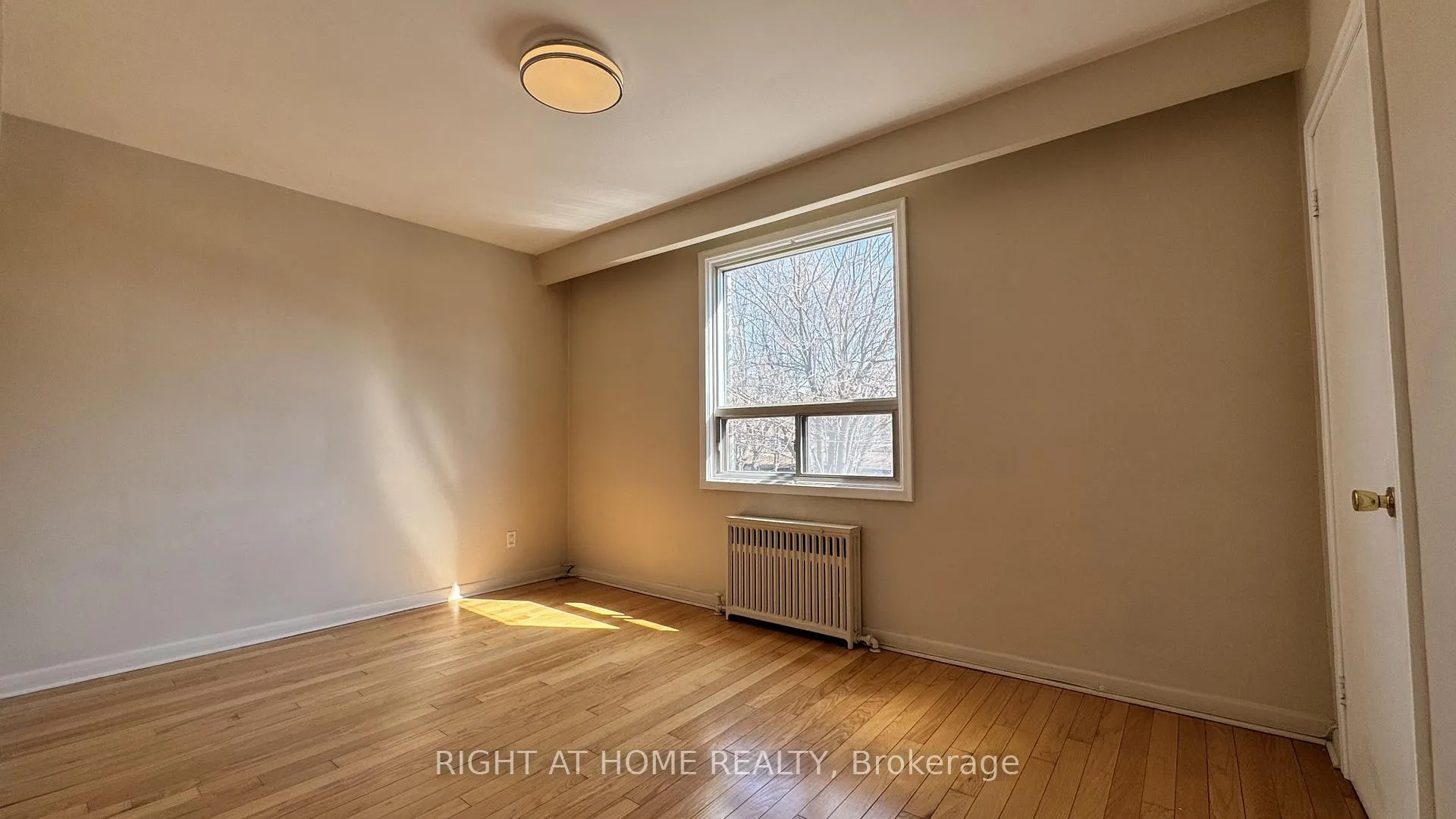 Photo 9 of 139 Royal York Road, Etobicoke, Mimico — HOMEH