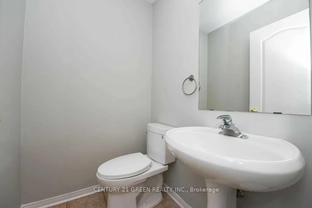 Photo 14 of 11 Penbridge Circle, Brampton, Fletcher's Meadow — HOMEH