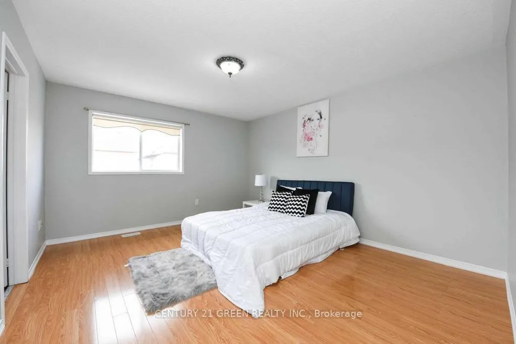 Photo 16 of 11 Penbridge Circle, Brampton, Fletcher's Meadow — HOMEH