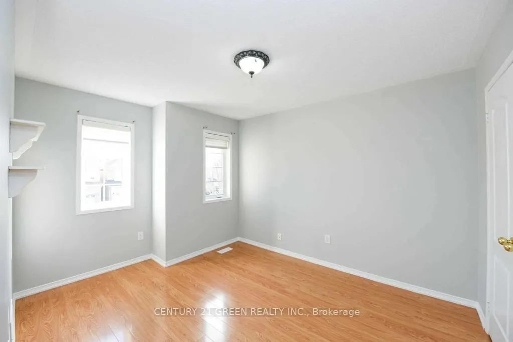 Photo 22 of 11 Penbridge Circle, Brampton, Fletcher's Meadow — HOMEH