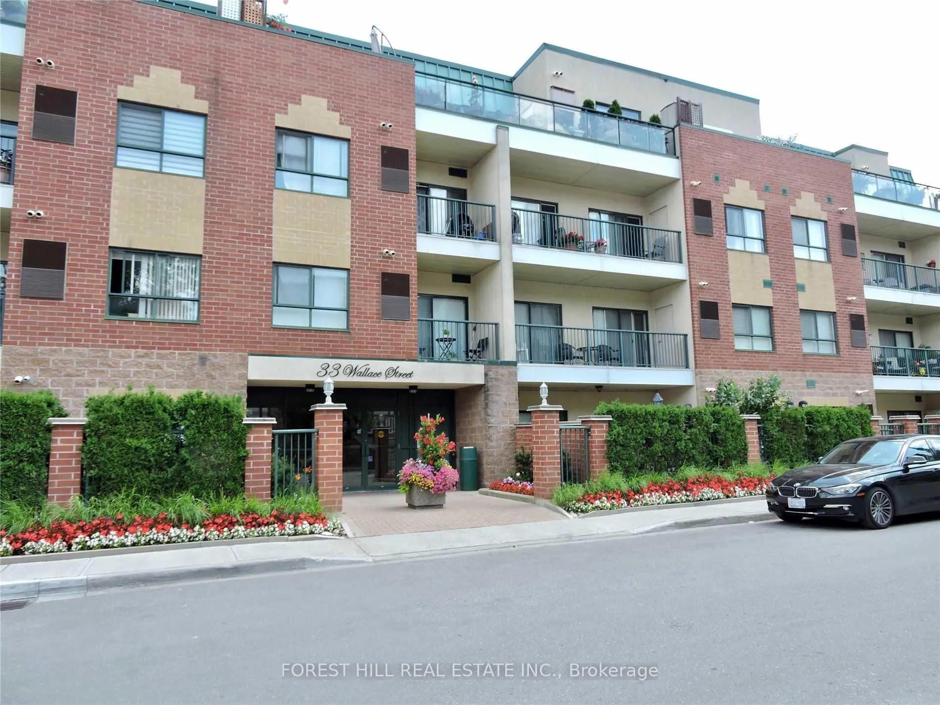 Front of Unit 210, 33 Wallace Street