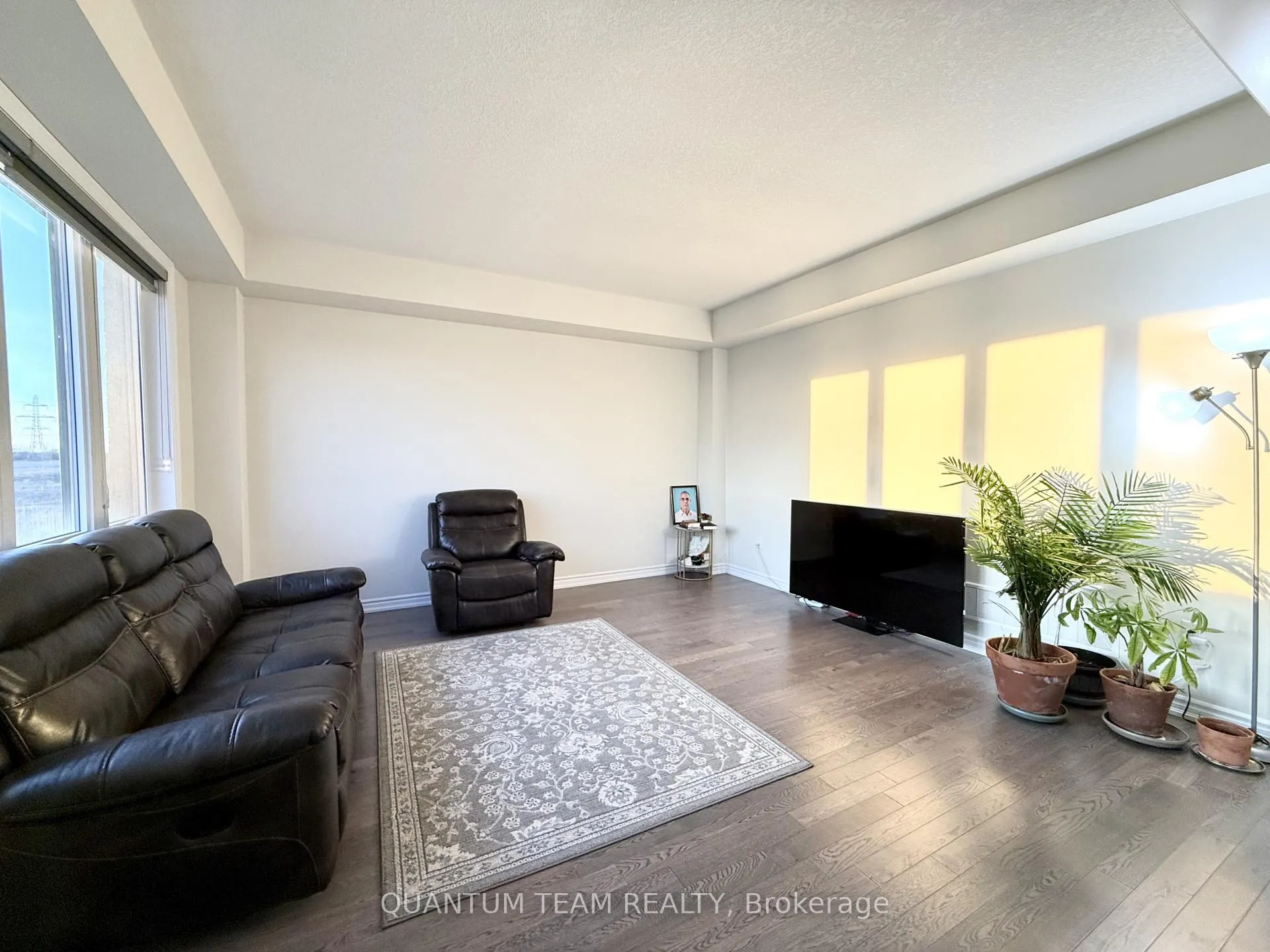 Photo 3 of 225 Vanilla Trail, Thorold, Rolling Meadows — HOMEH