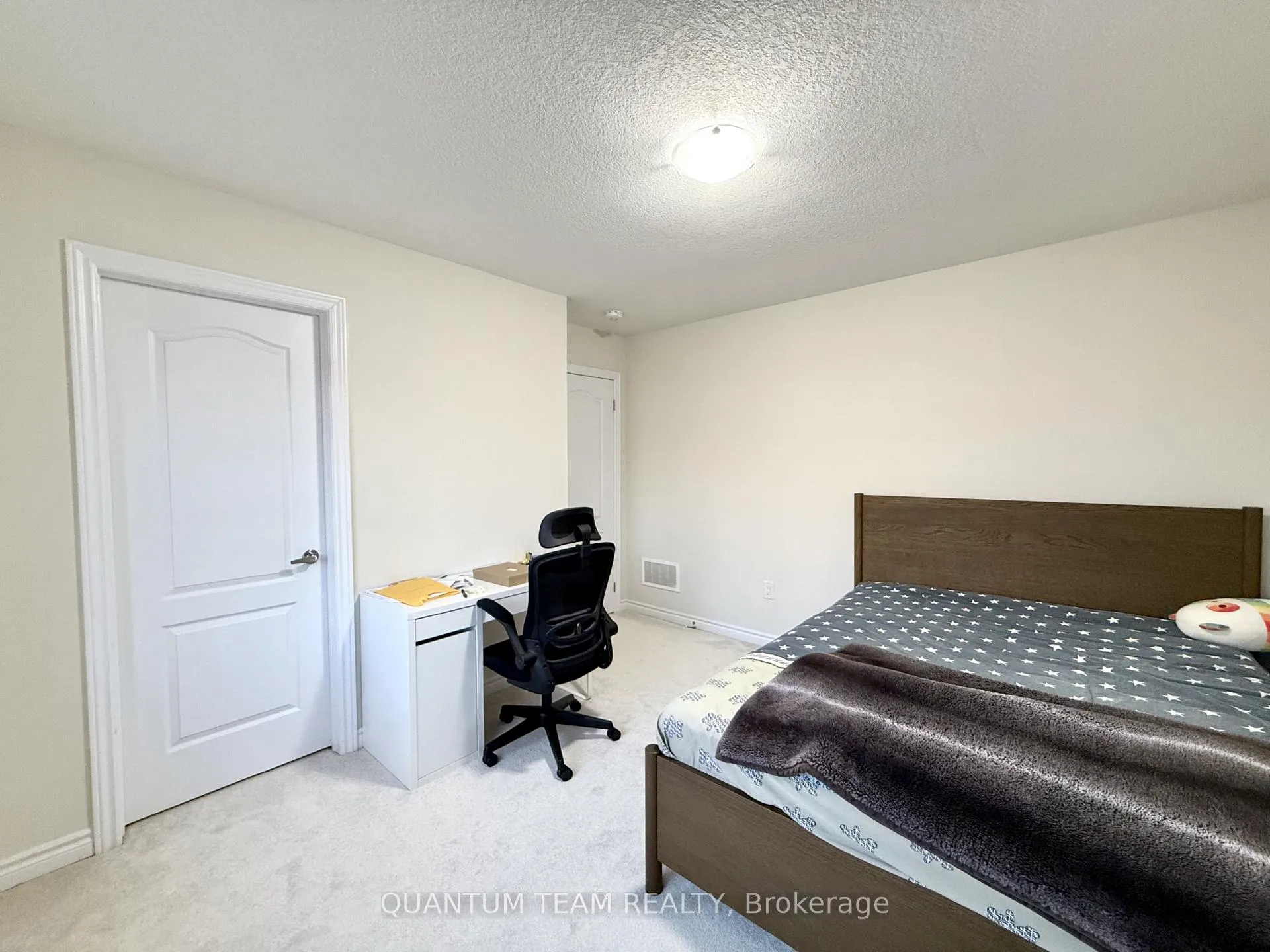 Photo 8 of 225 Vanilla Trail, Thorold, Rolling Meadows — HOMEH