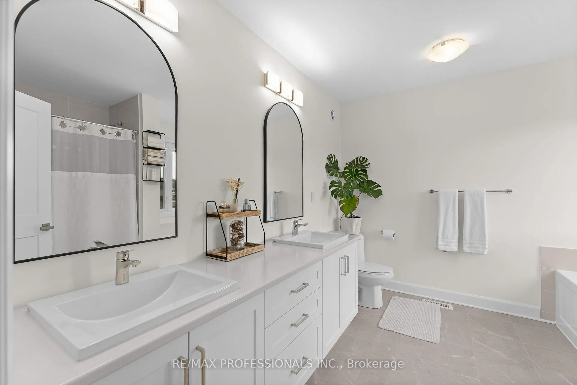 Photo 28 of 1395 Monarch Drive, Kingston, City Northwest — HOMEH
