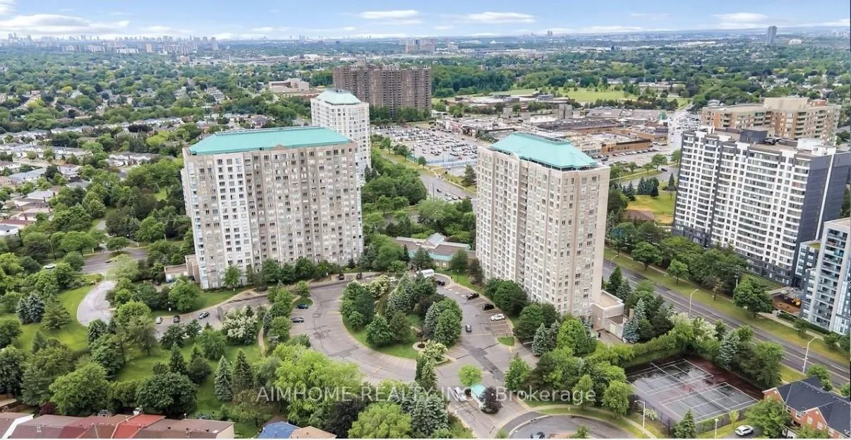 Front of Unit 1012, 5039 Finch Avenue E