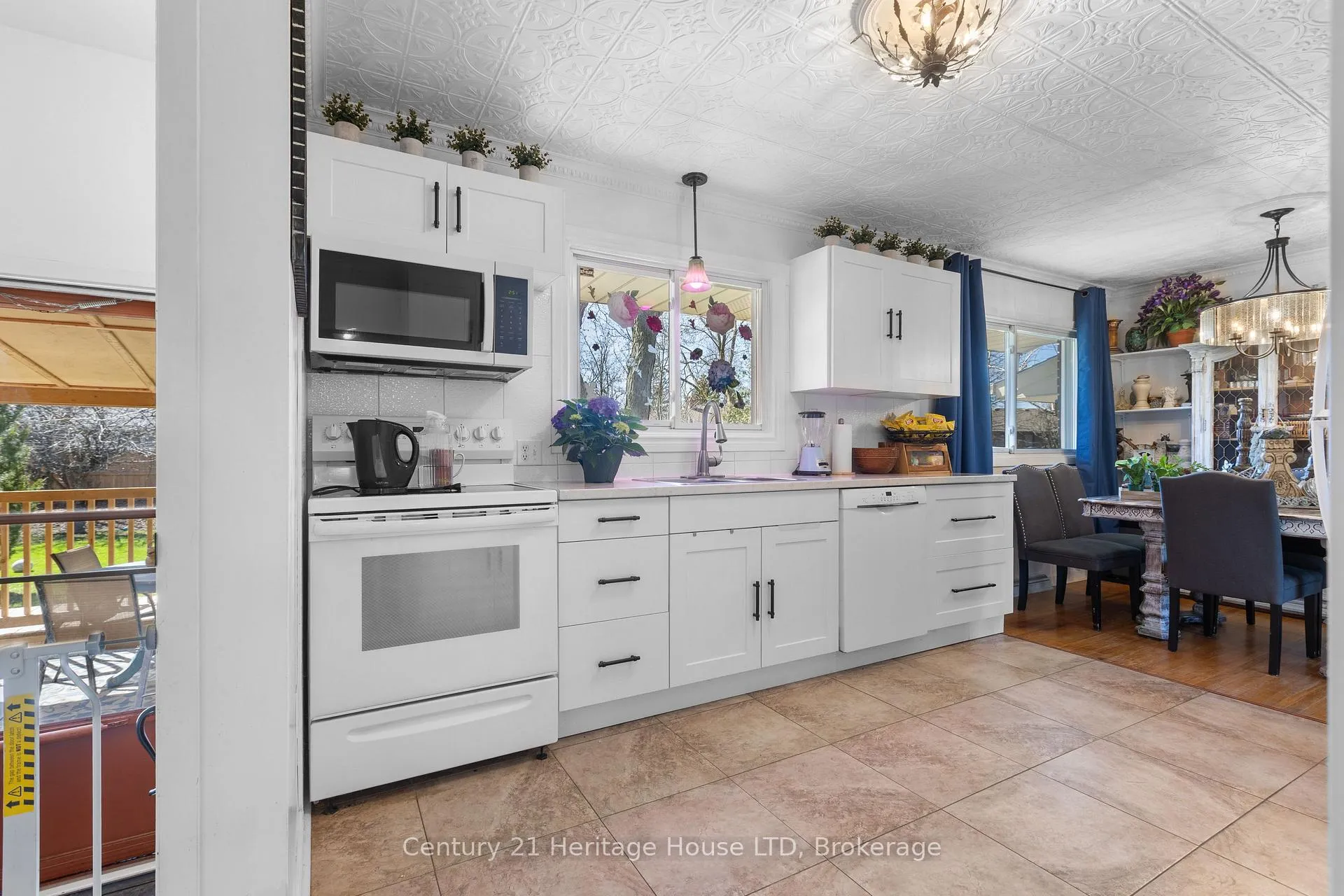 Photo 8 of 8 Saturn Court, St. Catharines, Bunting/Linwell — HOMEH