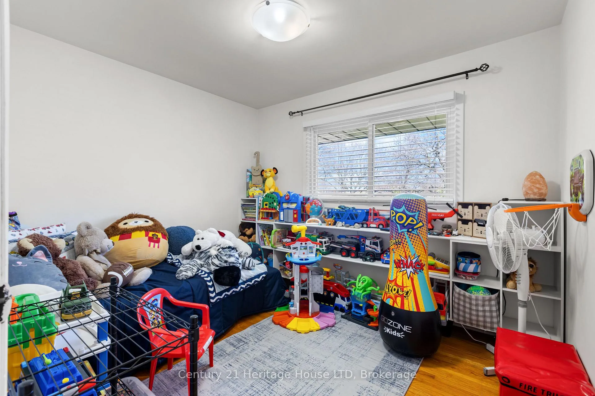 Photo 14 of 8 Saturn Court, St. Catharines, Bunting/Linwell — HOMEH