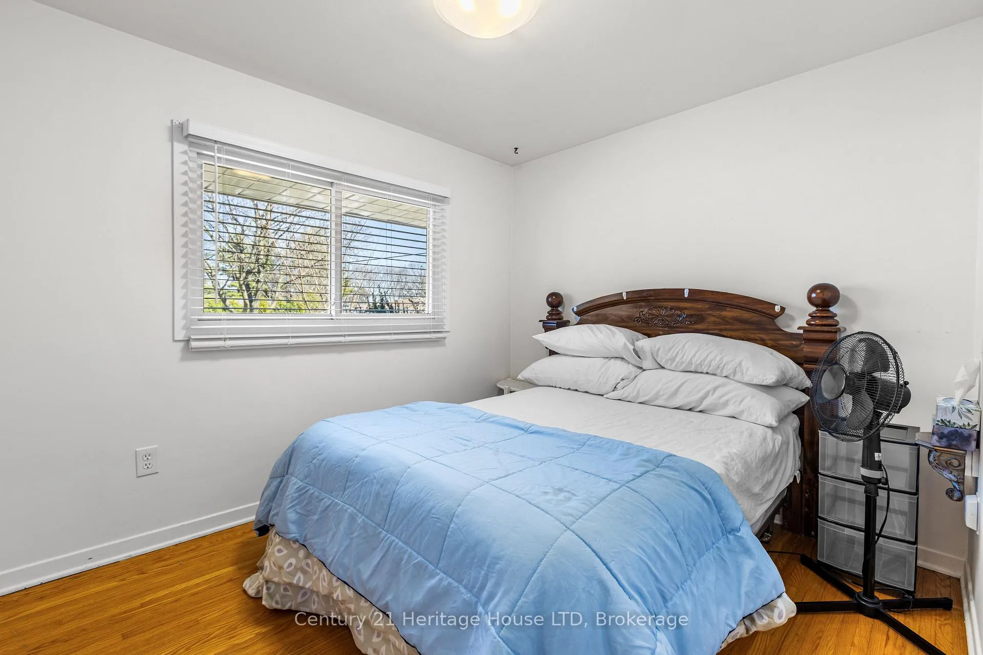 Photo 16 of 8 Saturn Court, St. Catharines, Bunting/Linwell — HOMEH