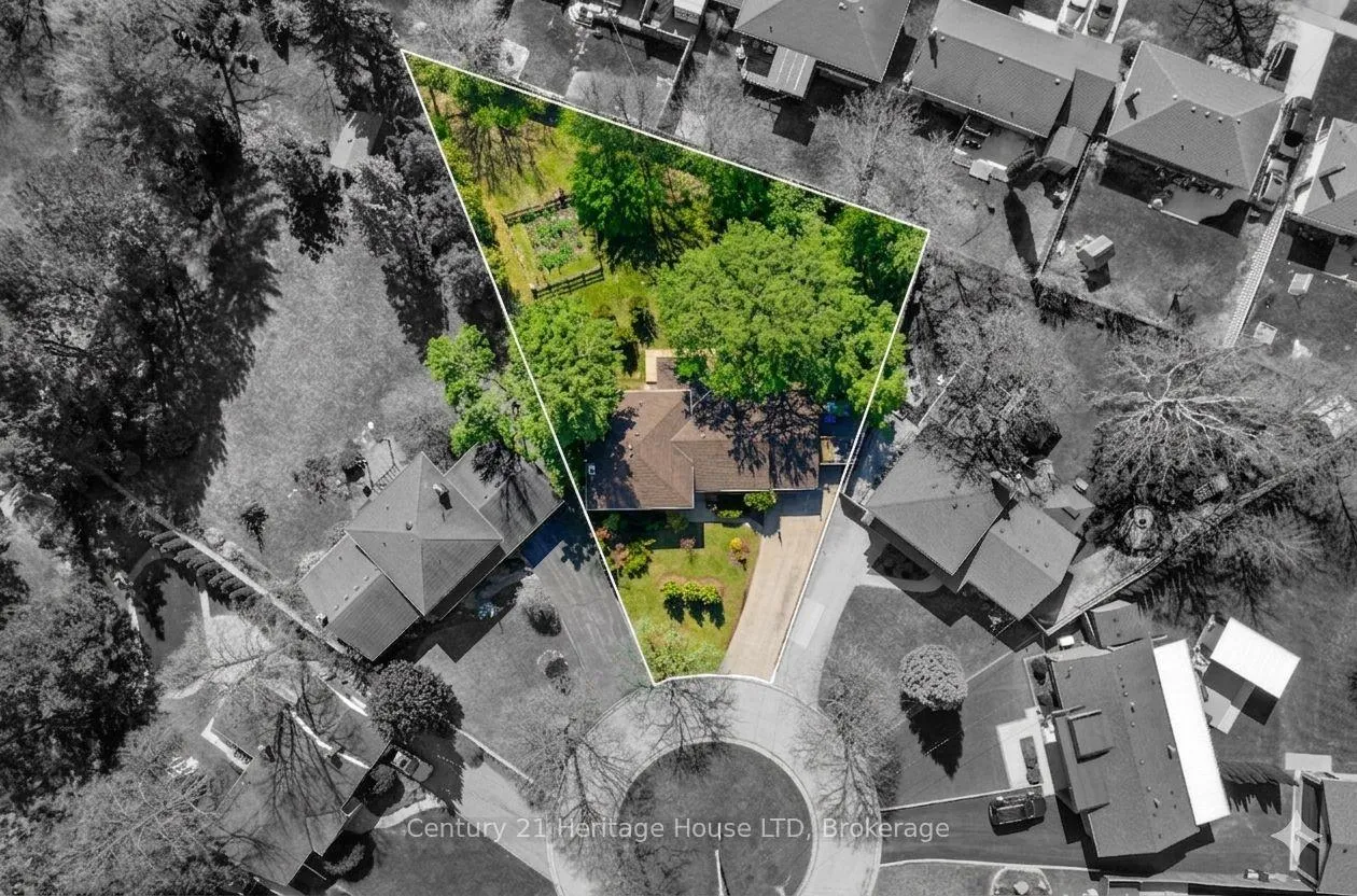 Photo 1 of 8 Saturn Court, St. Catharines, Bunting/Linwell — HOMEH