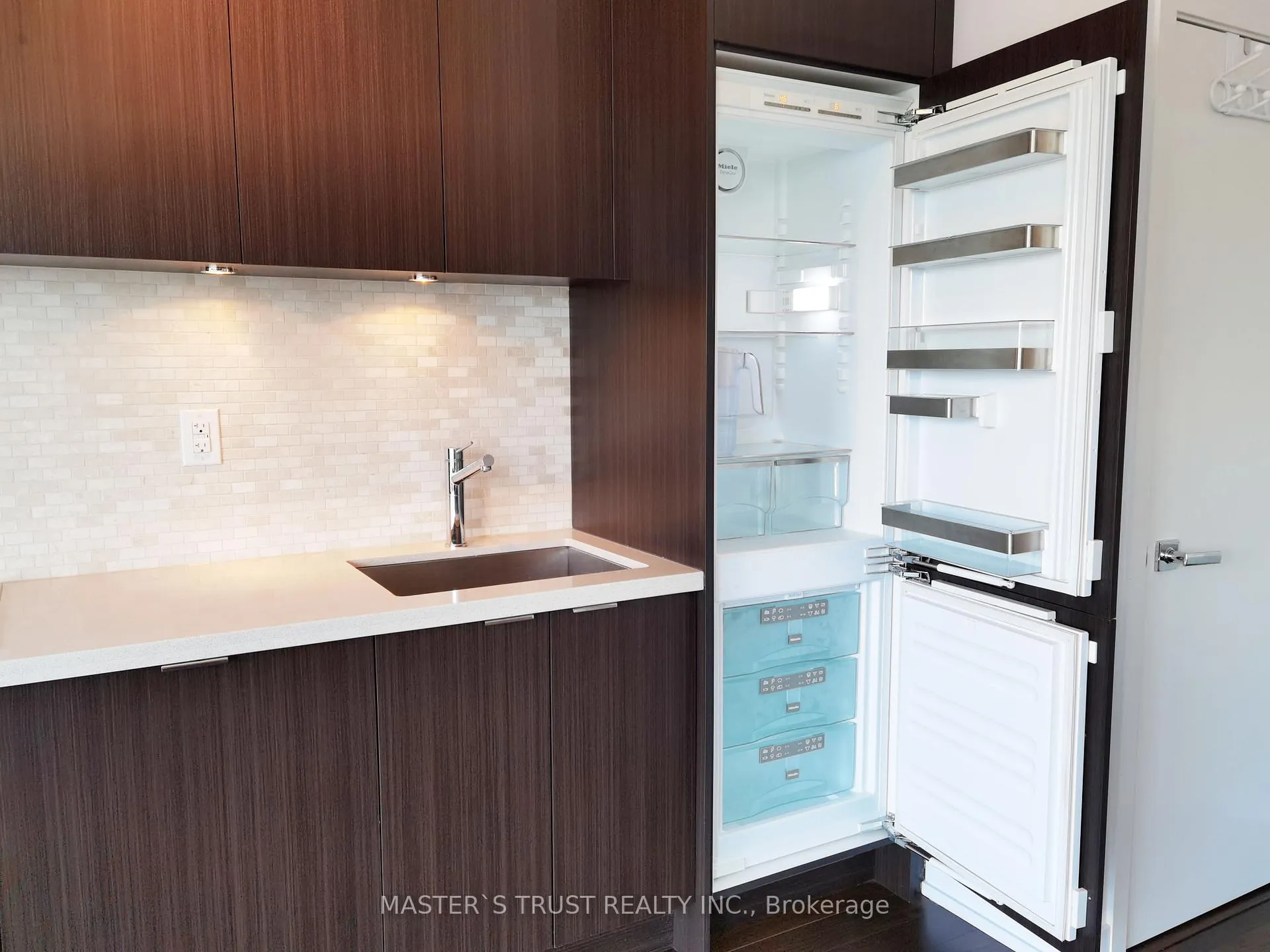 Photo 7 of Unit 2805, 21 Widmer Street, Toronto, Waterfront Communities — HOMEH
