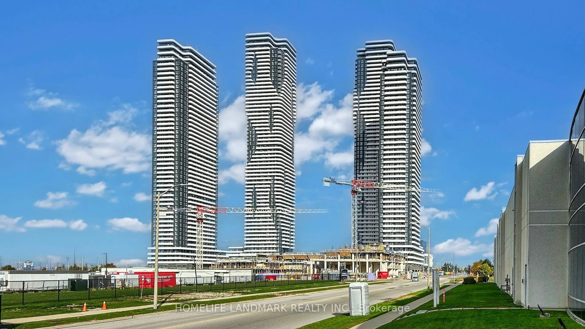 Photo 1 of Unit 1510, 8 interchange Way, Vaughan, Vaughan Corporate Centre — HOMEH