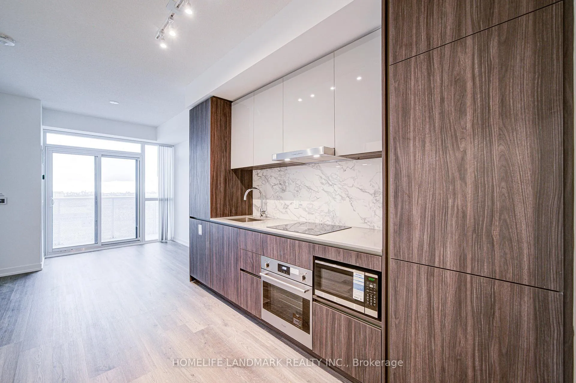 Photo 3 of Unit 1510, 8 interchange Way, Vaughan, Vaughan Corporate Centre — HOMEH