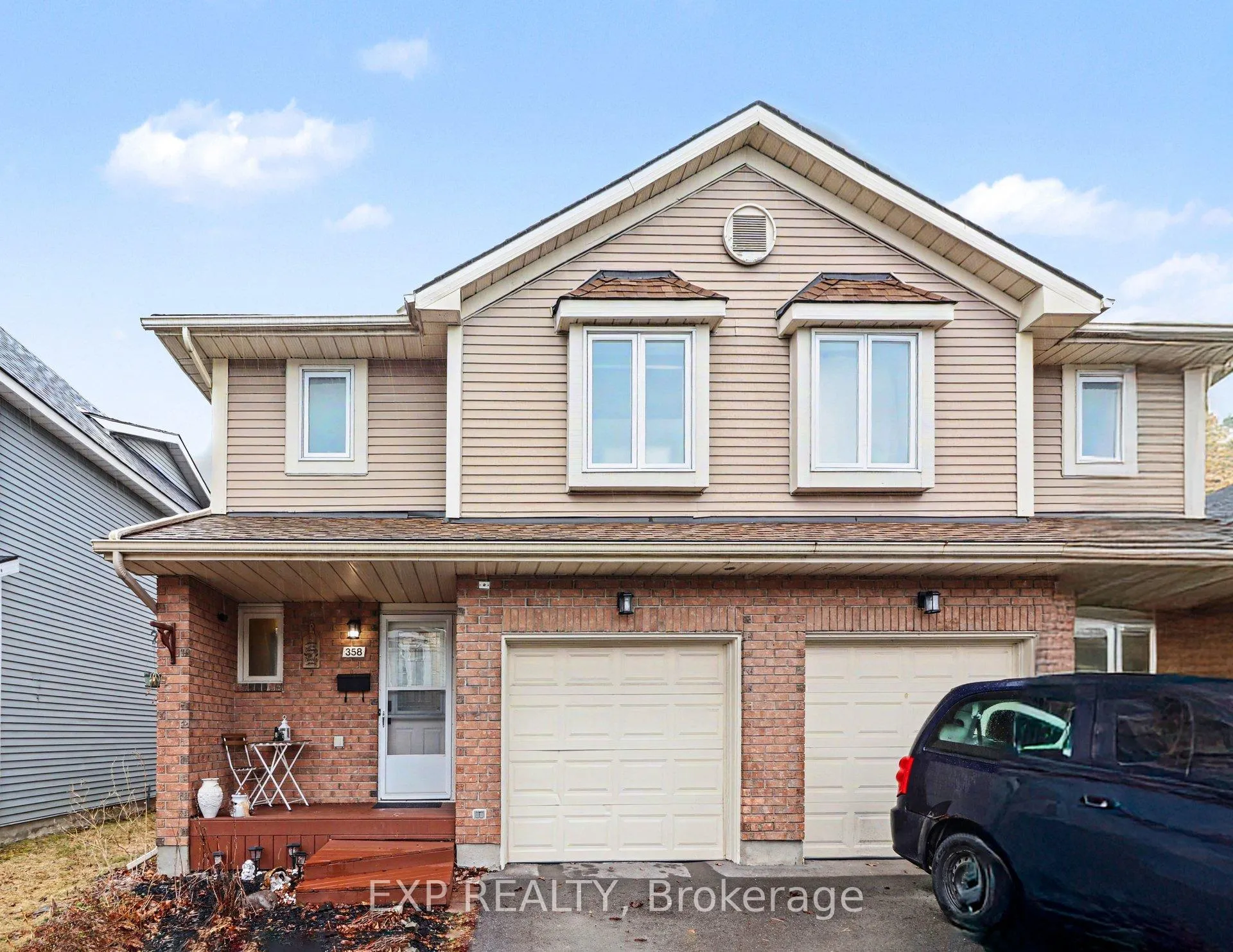 Photo 2 of 358 Valade Crescent, Ottawa, Fallingbrook/Pineridge — HOMEH