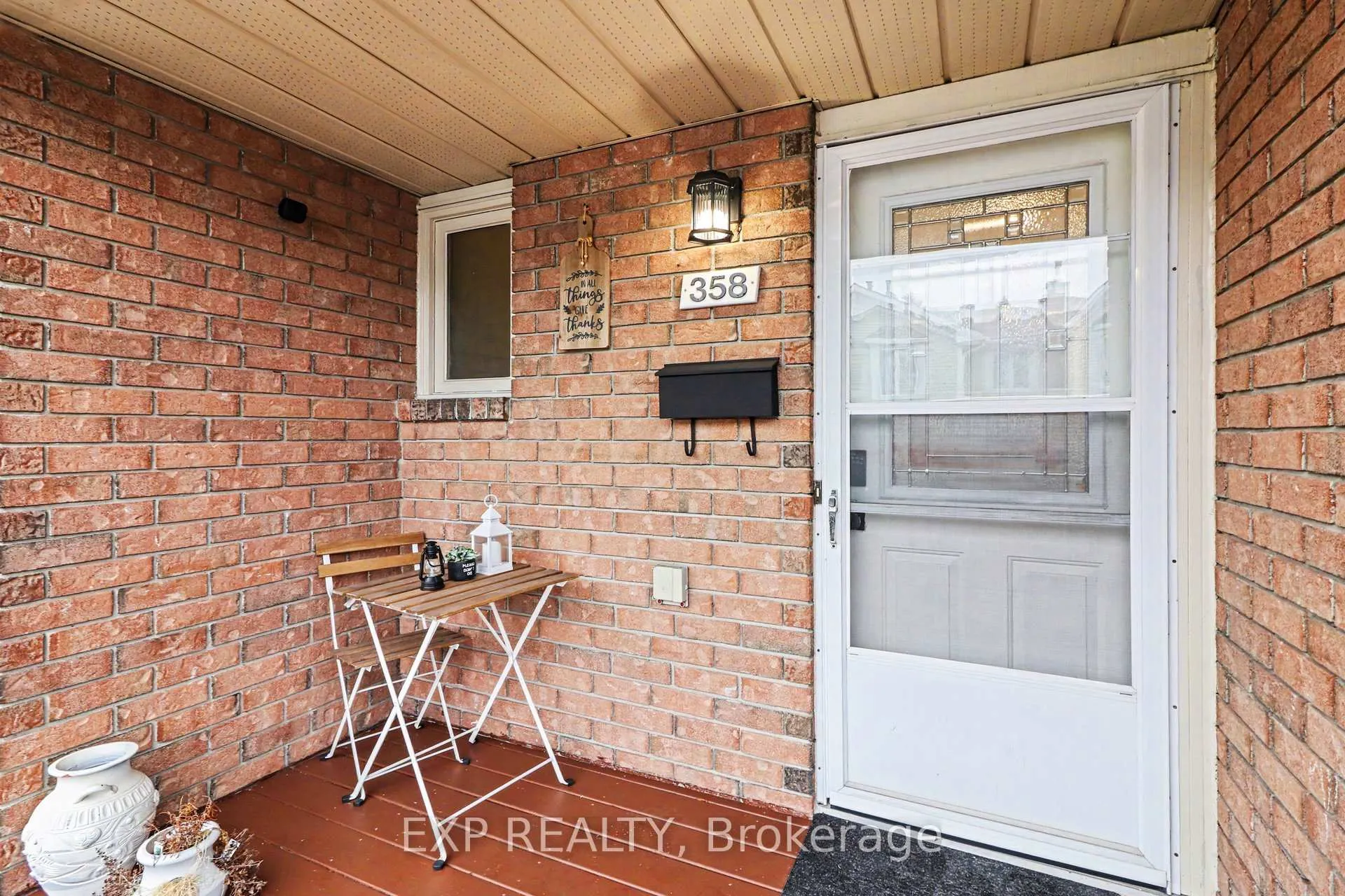 Photo 3 of 358 Valade Crescent, Ottawa, Fallingbrook/Pineridge — HOMEH