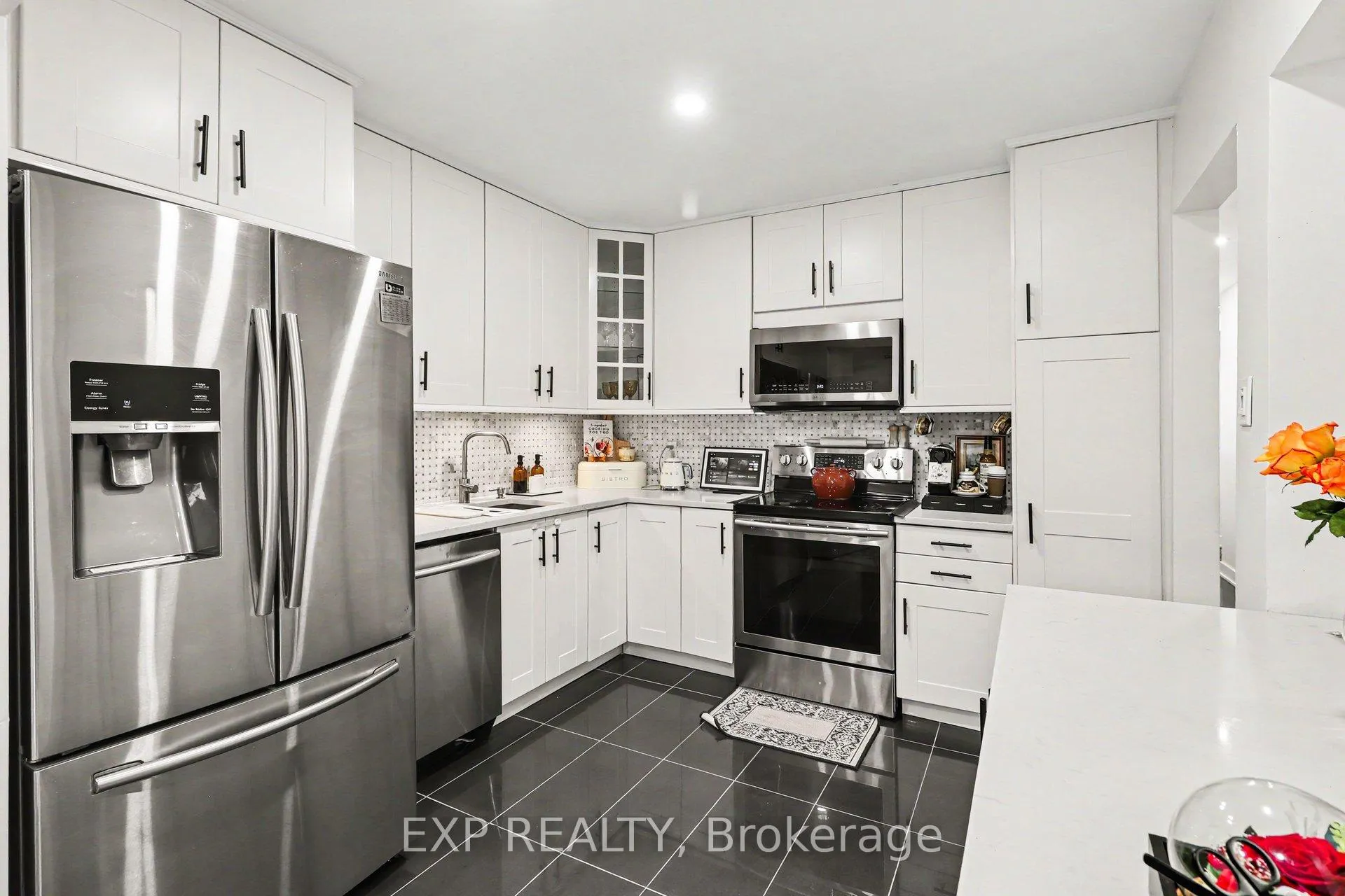 Photo 15 of 358 Valade Crescent, Ottawa, Fallingbrook/Pineridge — HOMEH