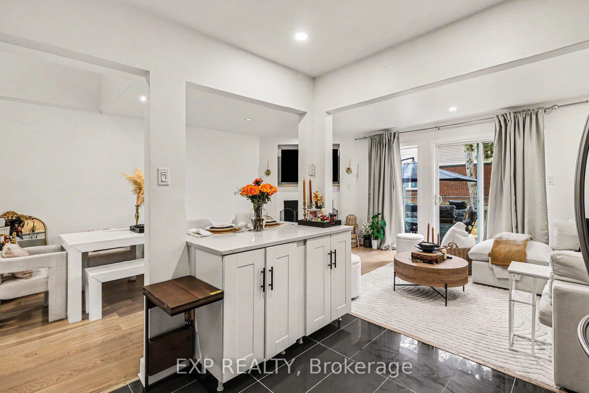 Photo 20 of 358 Valade Crescent, Ottawa, Fallingbrook/Pineridge — HOMEH