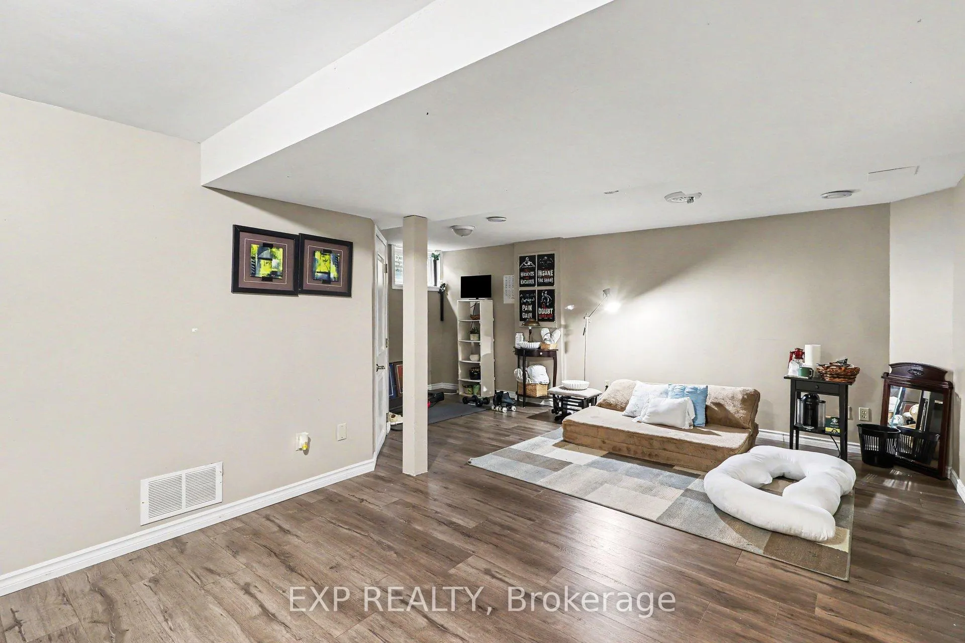 Photo 27 of 358 Valade Crescent, Ottawa, Fallingbrook/Pineridge — HOMEH