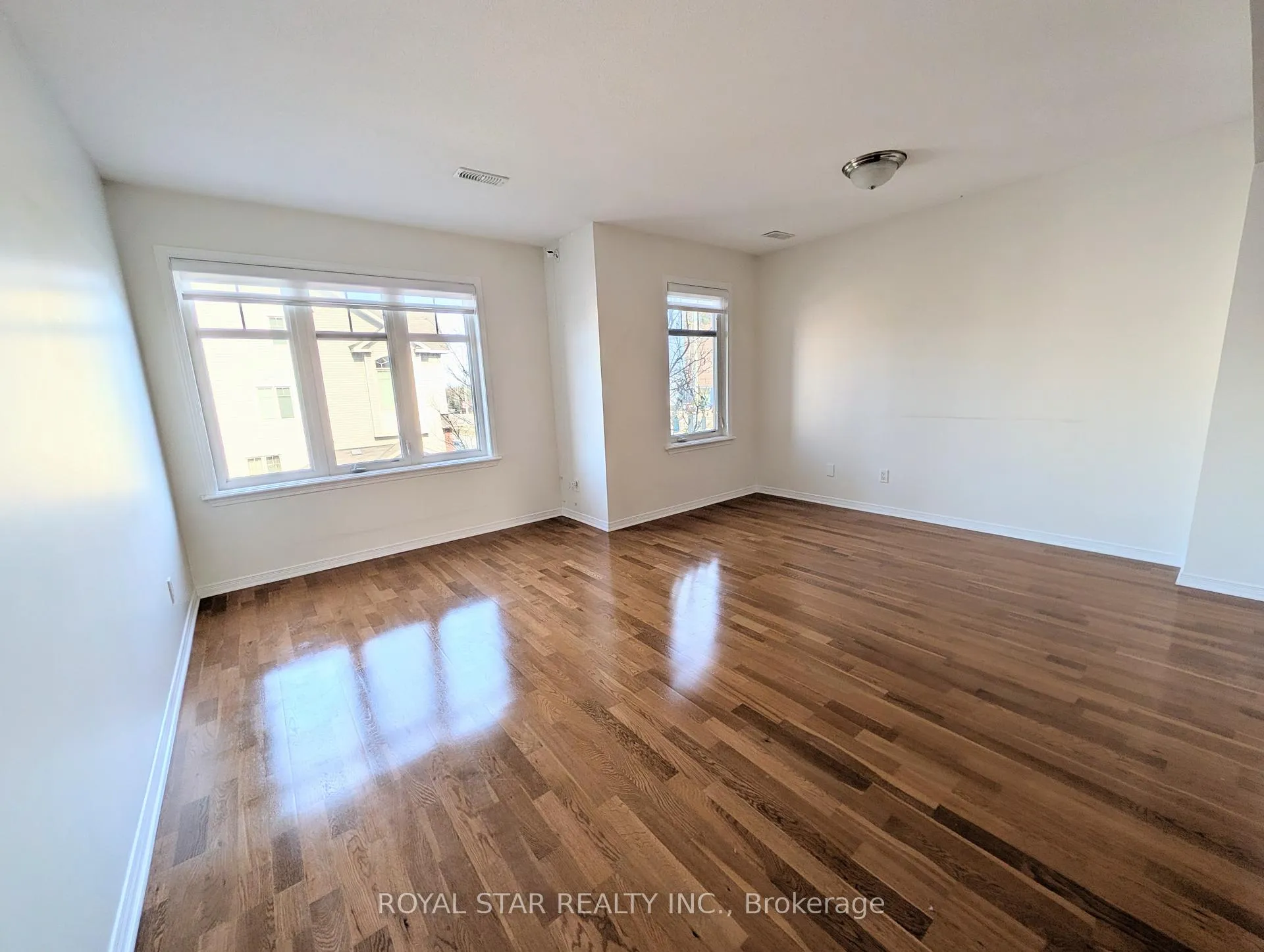 Photo 10 of 241 Keltie Private, Ottawa, Barrhaven - Longfields — HOMEH