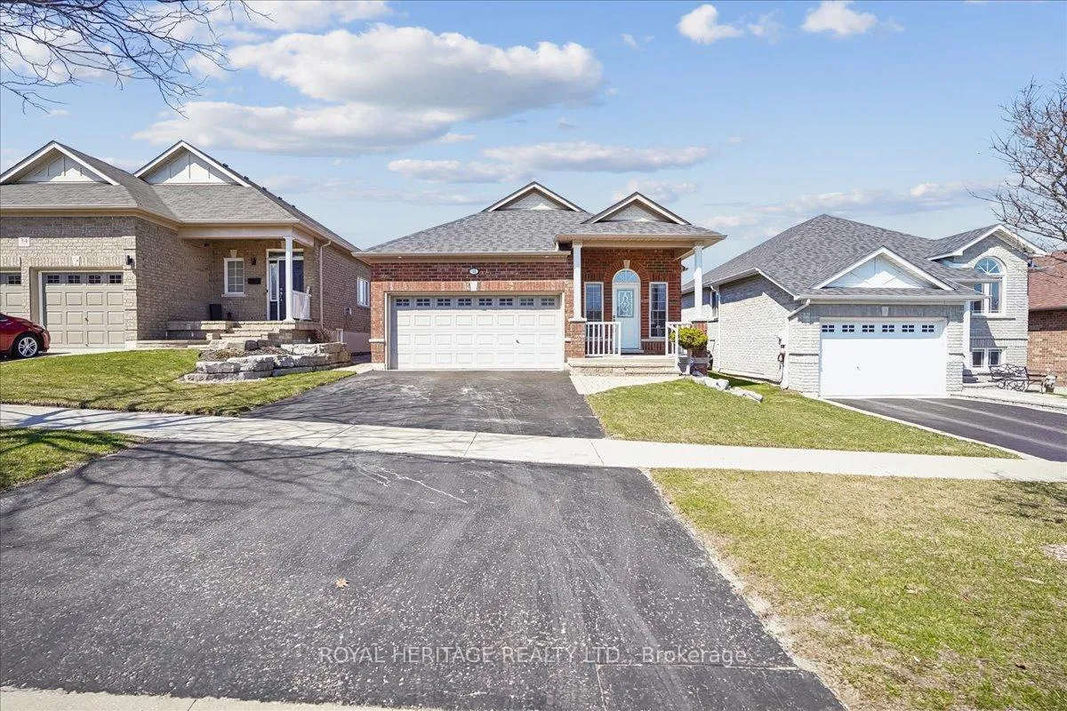 Photo 1 of 38 Bingham Gate, Clarington, Courtice — HOMEH