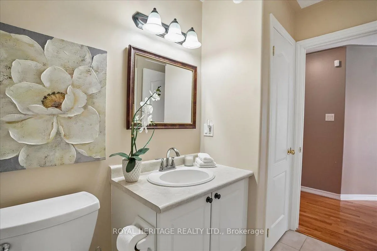 Photo 20 of 38 Bingham Gate, Clarington, Courtice — HOMEH
