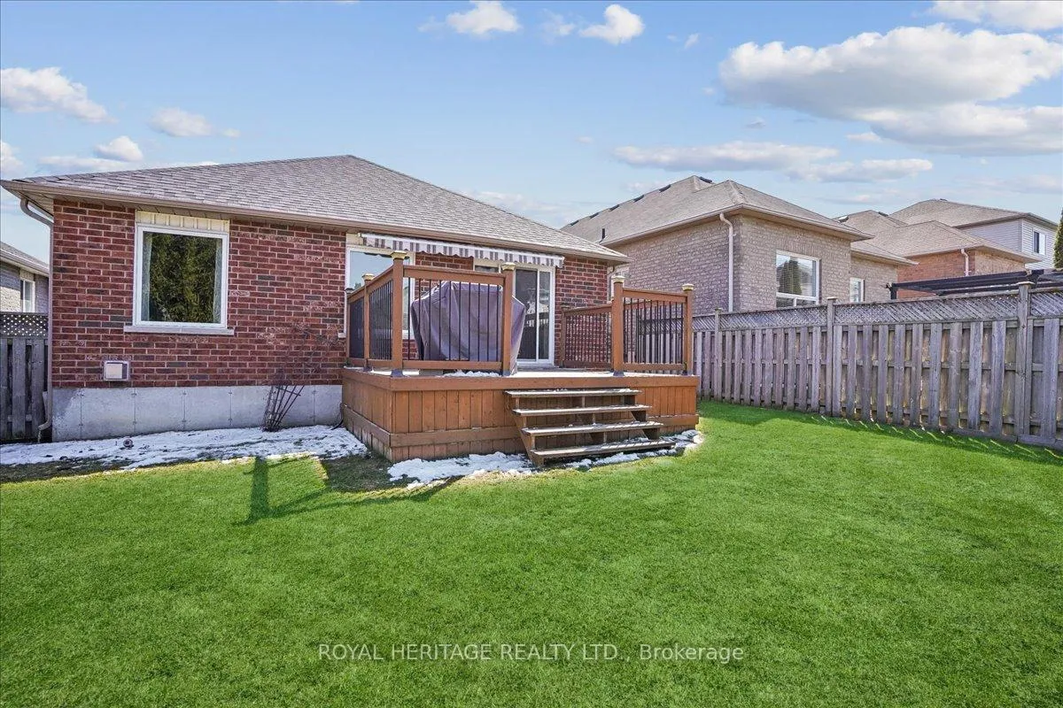 Photo 31 of 38 Bingham Gate, Clarington, Courtice — HOMEH