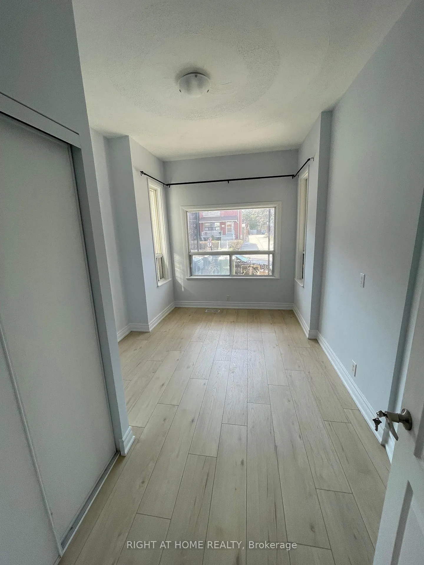 Photo 2 of 477 Ossington Avenue, Toronto, Palmerston-Little Italy — HOMEH