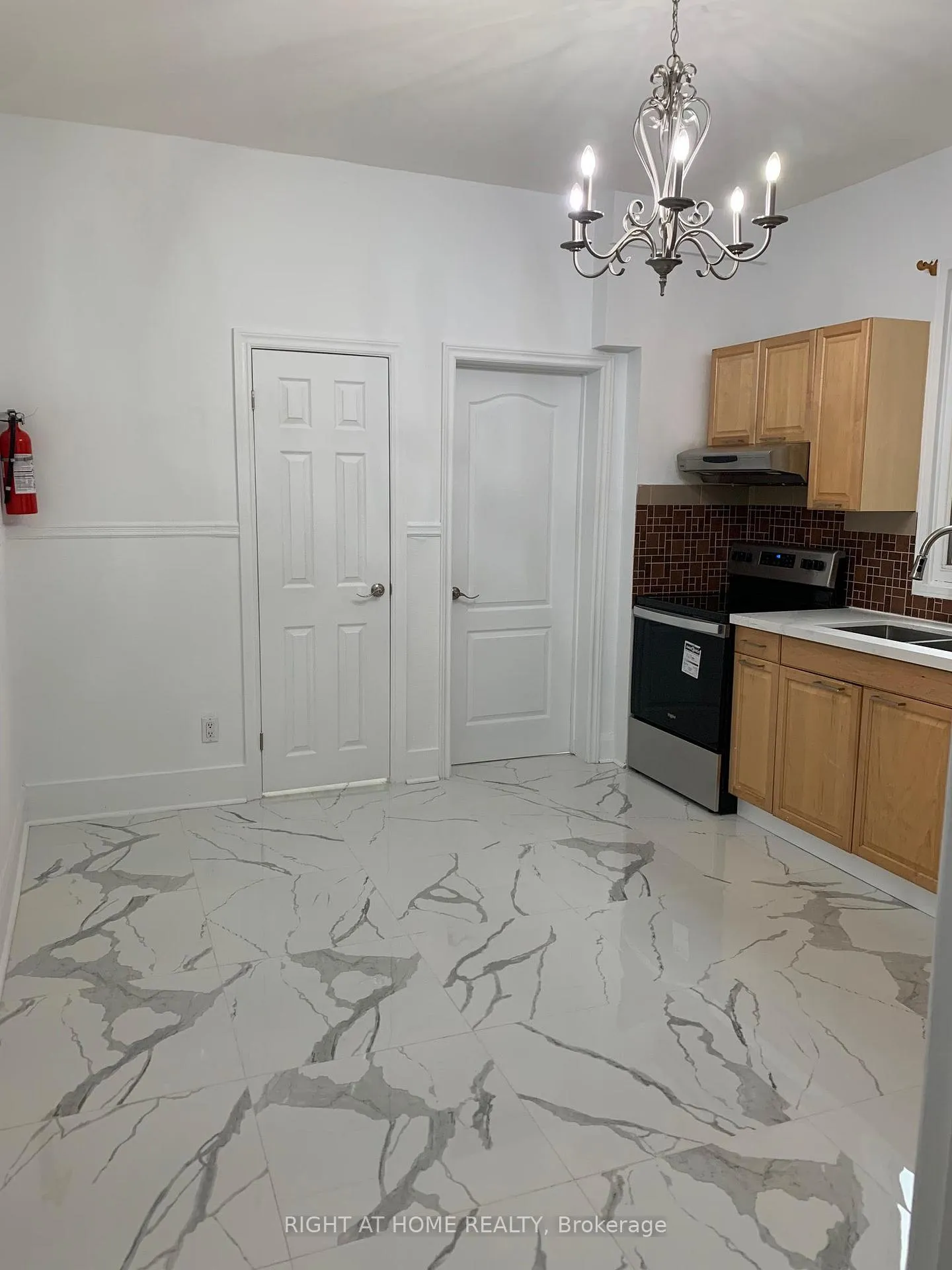 Photo 12 of 477 Ossington Avenue, Toronto, Palmerston-Little Italy — HOMEH