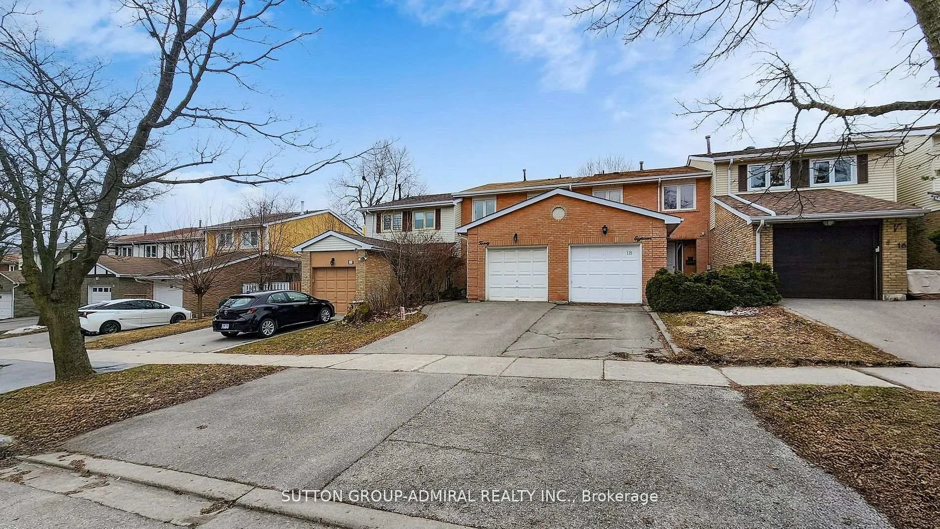 Photo 3 of 20 West Borough Street, Markham, Aileen-Willowbrook — HOMEH