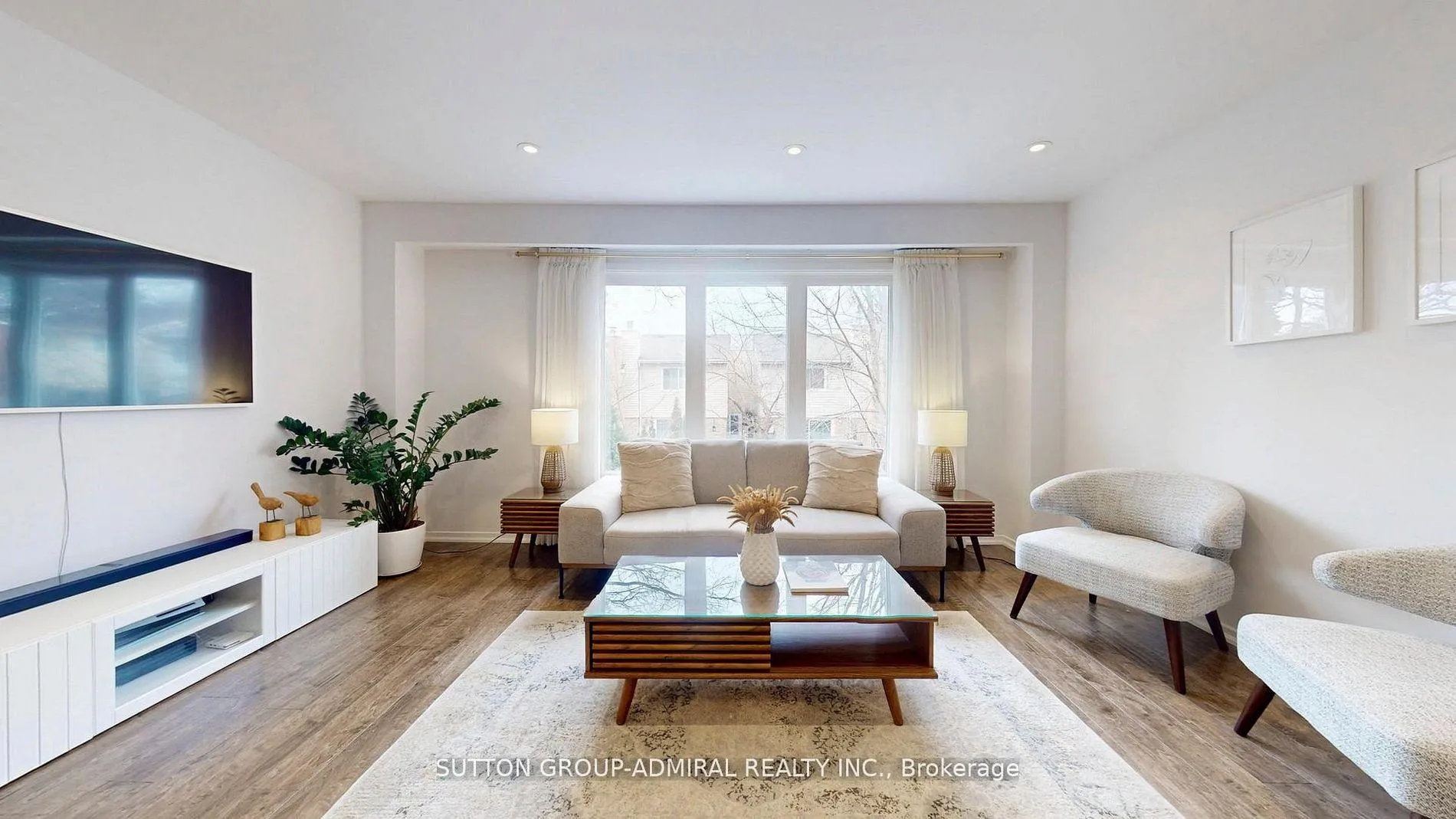 Photo 11 of 20 West Borough Street, Markham, Aileen-Willowbrook — HOMEH