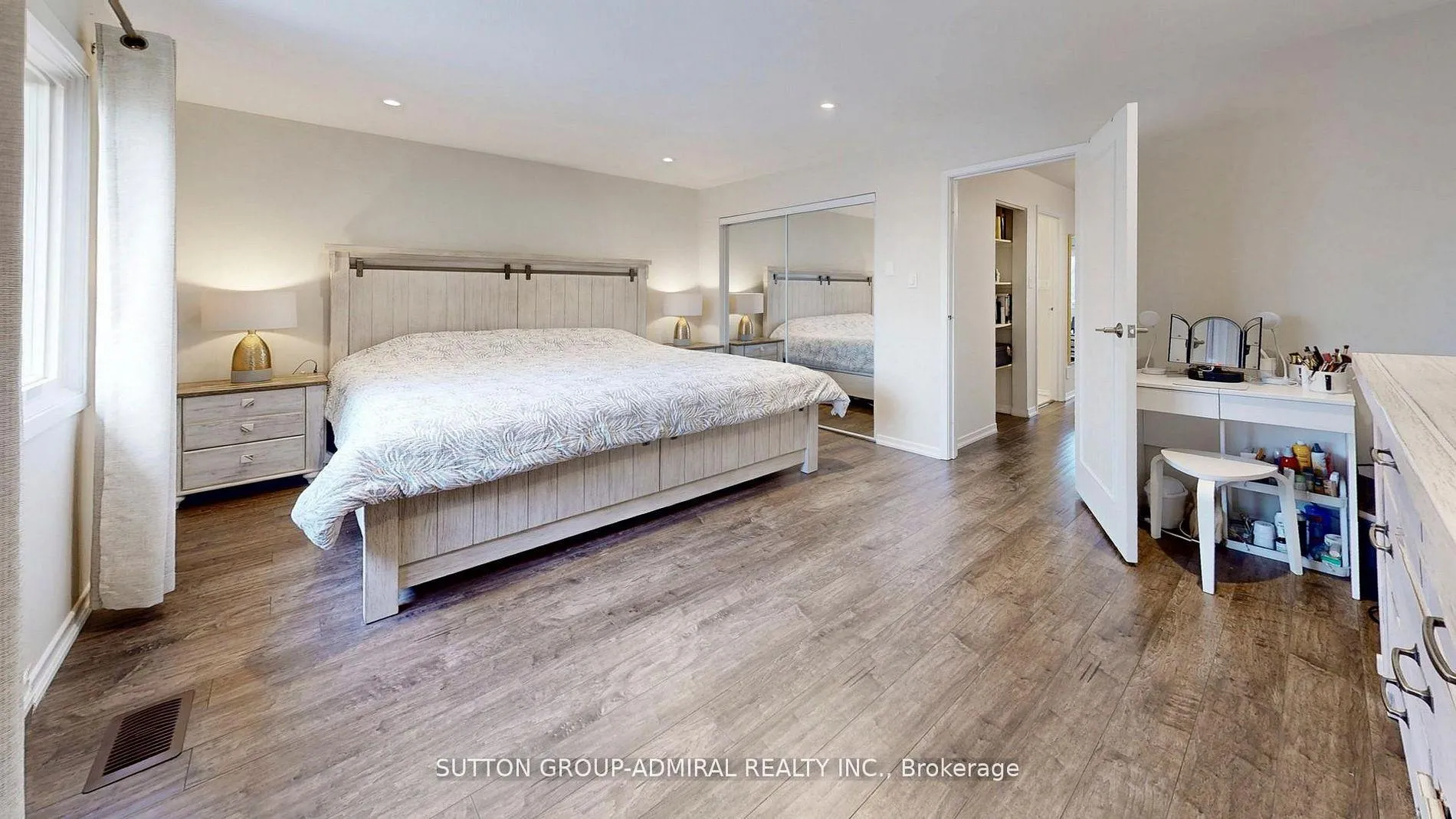 Photo 18 of 20 West Borough Street, Markham, Aileen-Willowbrook — HOMEH