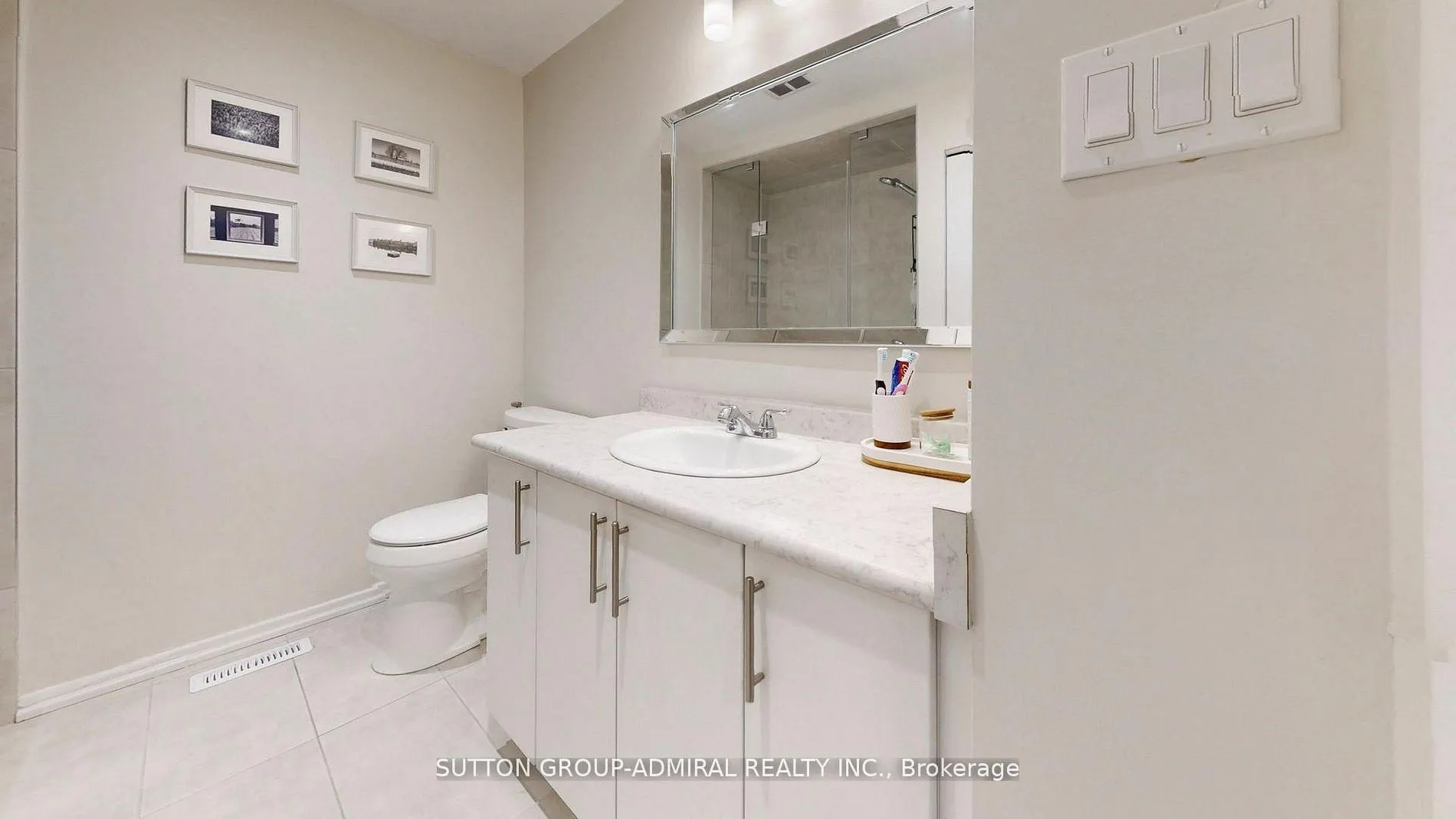 Photo 25 of 20 West Borough Street, Markham, Aileen-Willowbrook — HOMEH