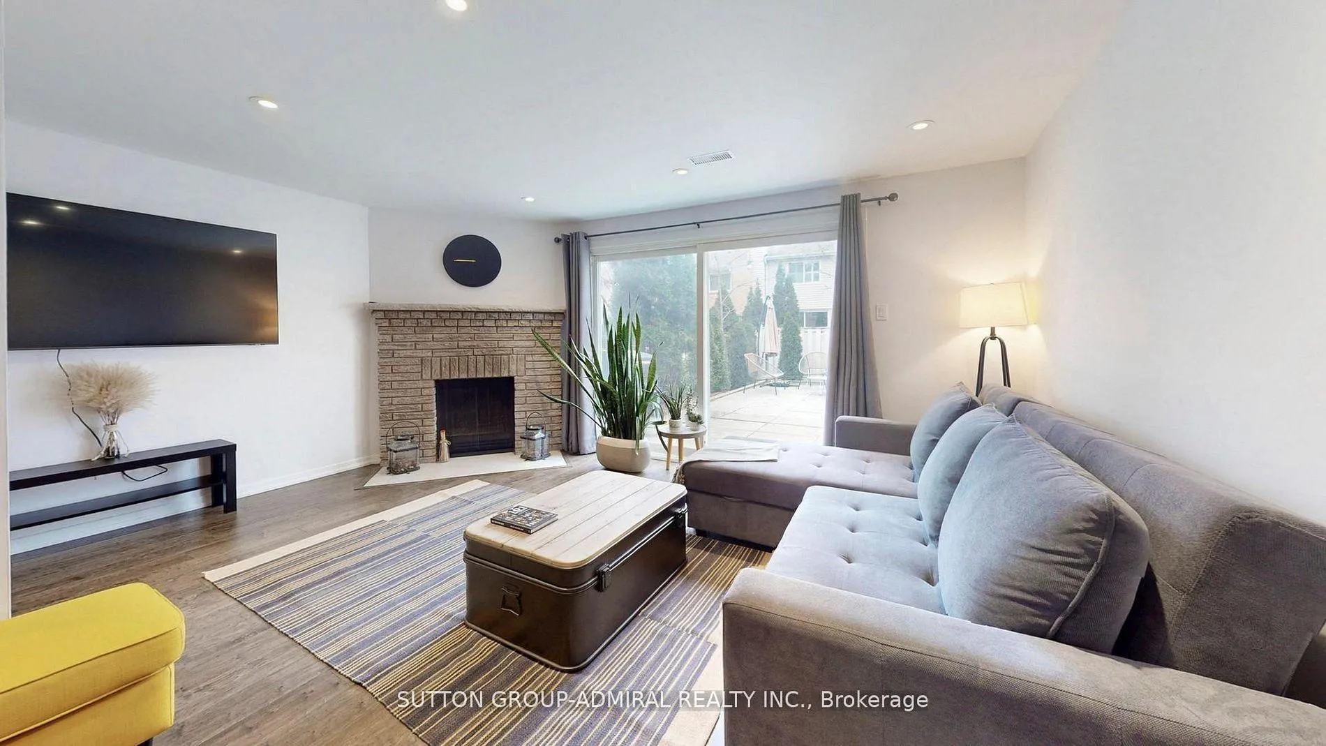 Photo 30 of 20 West Borough Street, Markham, Aileen-Willowbrook — HOMEH