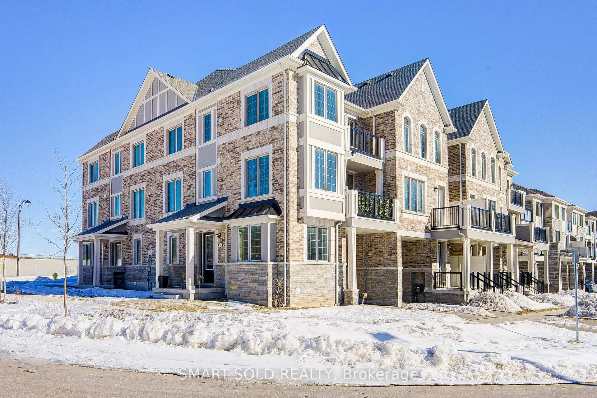 Photo 2 of 58 Thomas Frisby Jr Crescent, Markham, Victoria Square — HOMEH