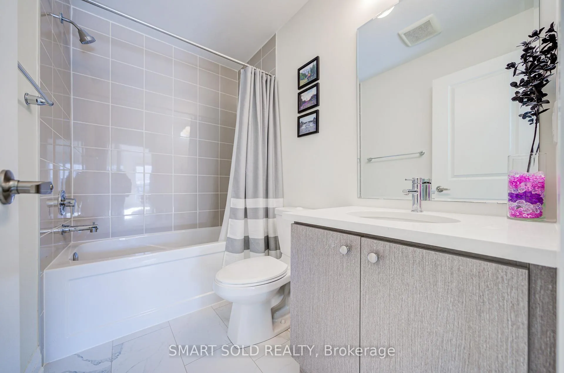 Photo 40 of 58 Thomas Frisby Jr Crescent, Markham, Victoria Square — HOMEH