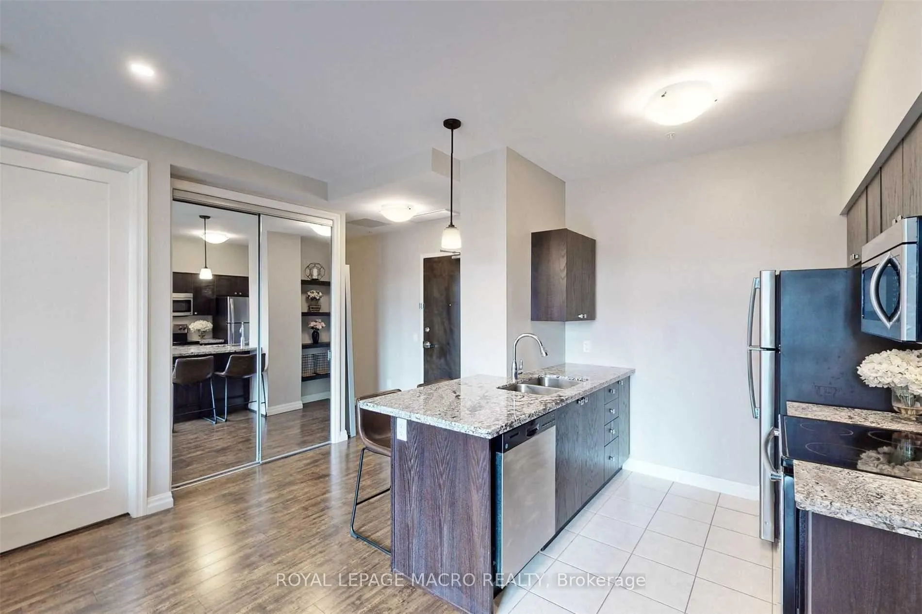 Photo 14 of Unit 1112, 112 King Street E, Hamilton, Beasley — HOMEH