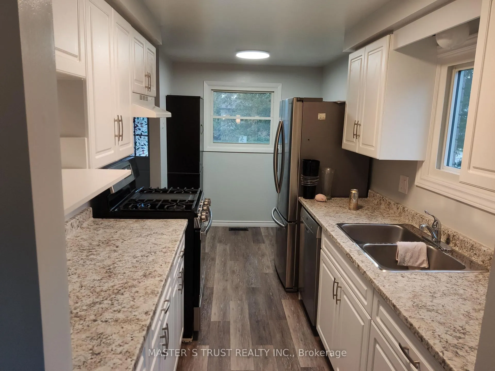 Photo 2 of 360 Imperial Road S, Guelph, Willow West/Sugarbush/West Acres — HOMEH
