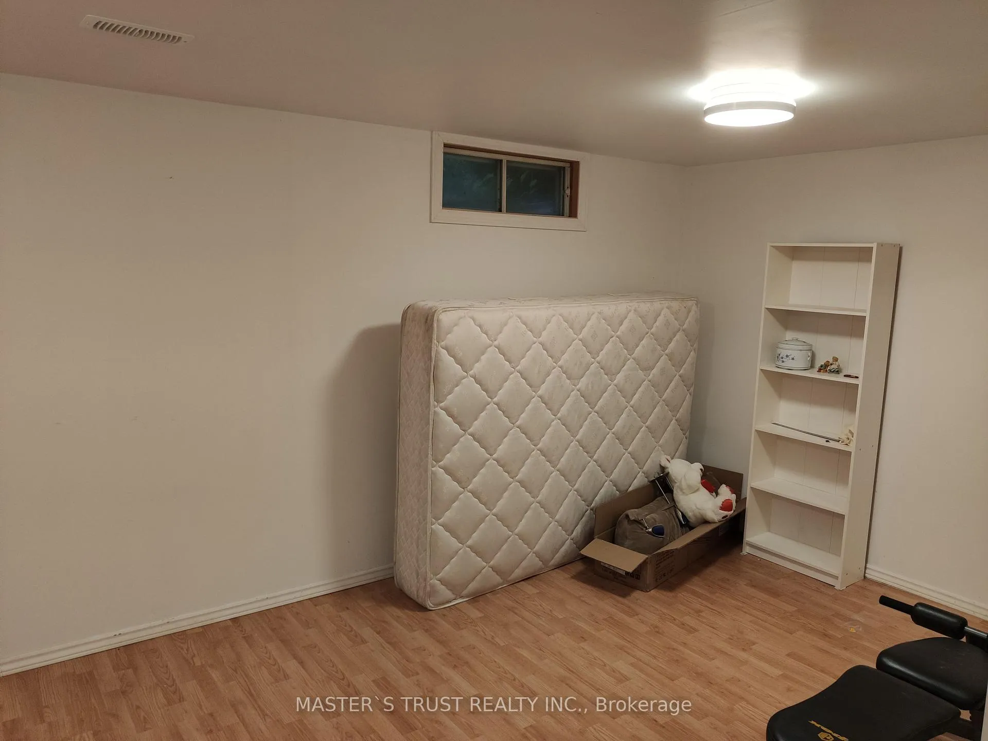 Photo 13 of 360 Imperial Road S, Guelph, Willow West/Sugarbush/West Acres — HOMEH