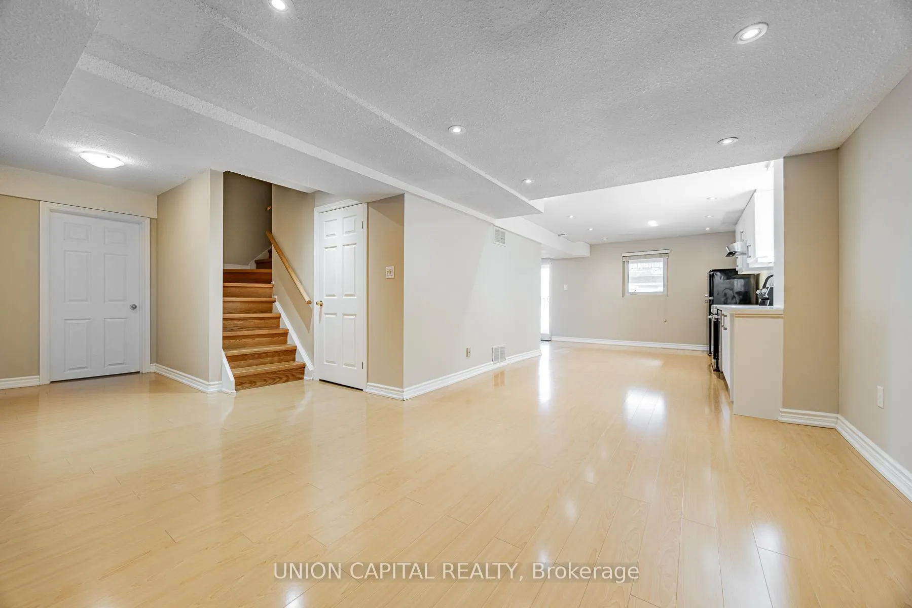 Photo 11 of Unit Bsmt, 21 Kings College Road, Markham, Aileen-Willowbrook — HOMEH