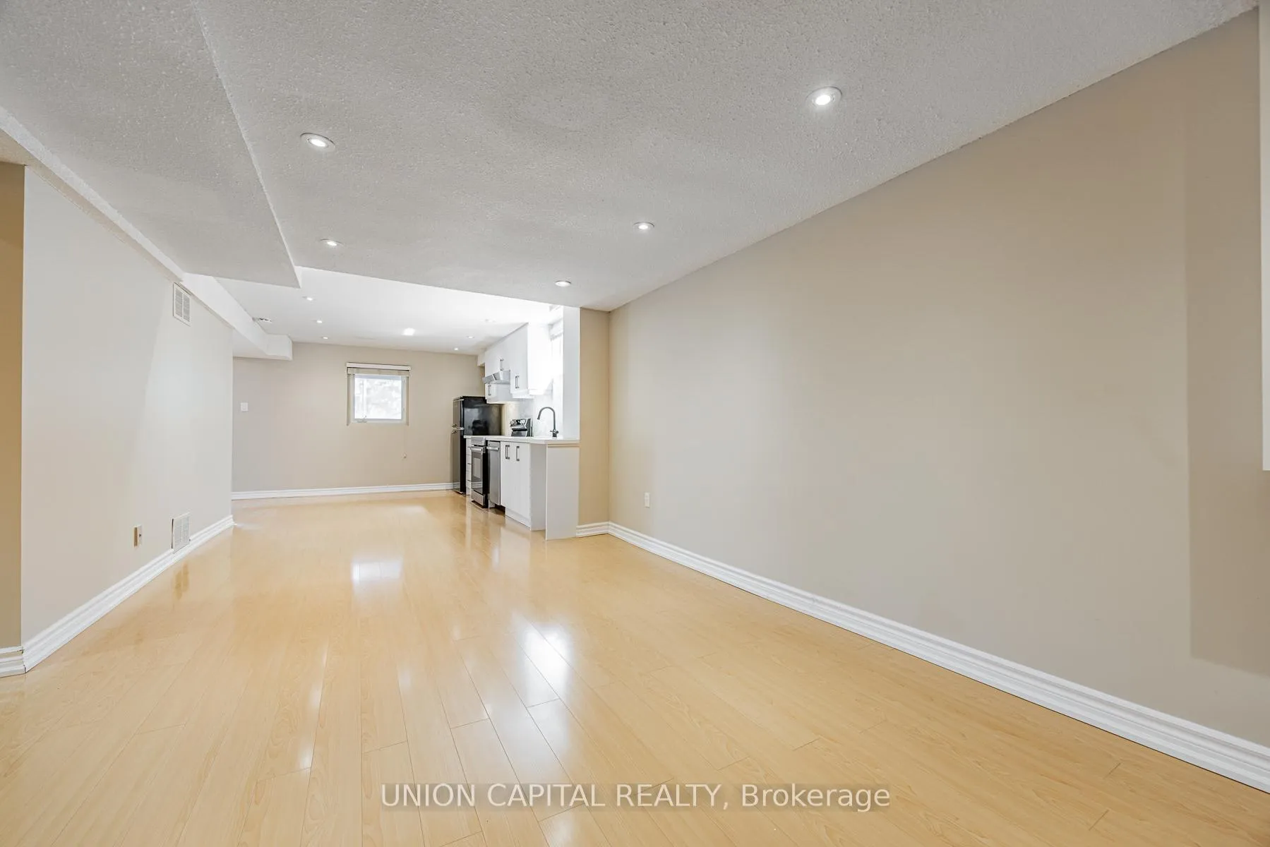 Photo 12 of Unit Bsmt, 21 Kings College Road, Markham, Aileen-Willowbrook — HOMEH