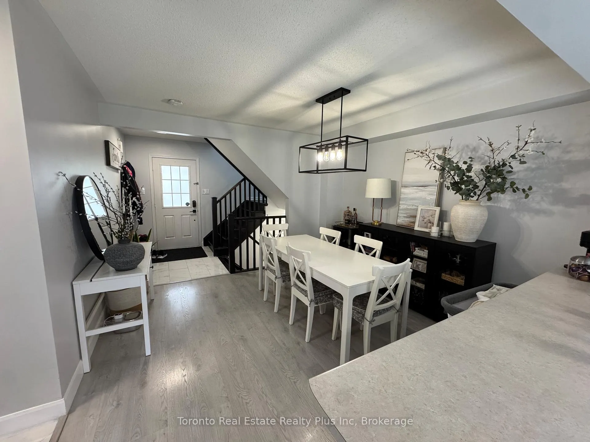 Photo 4 of 573 Cargill Path, Milton, Coates — HOMEH