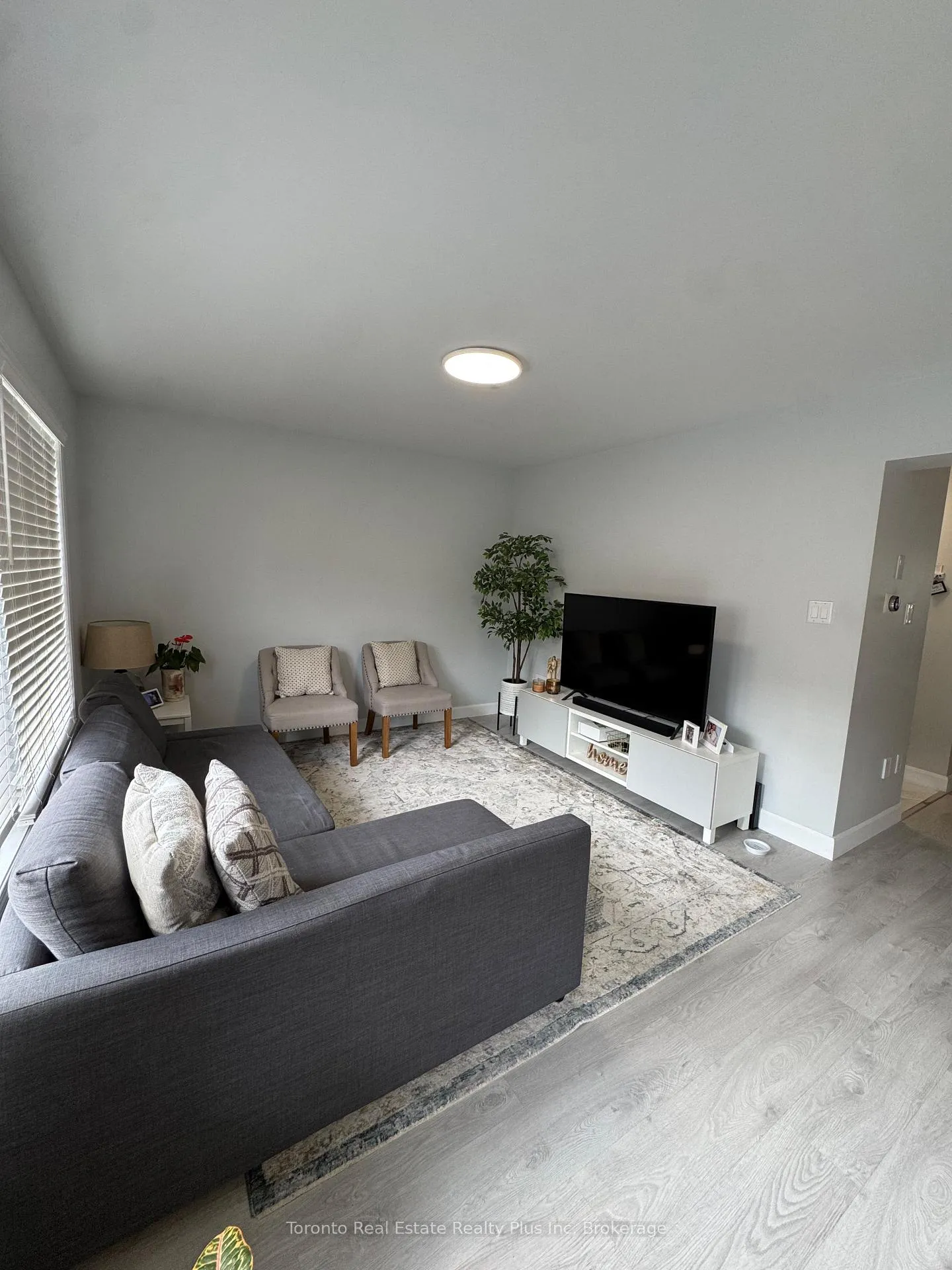 Photo 6 of 573 Cargill Path, Milton, Coates — HOMEH