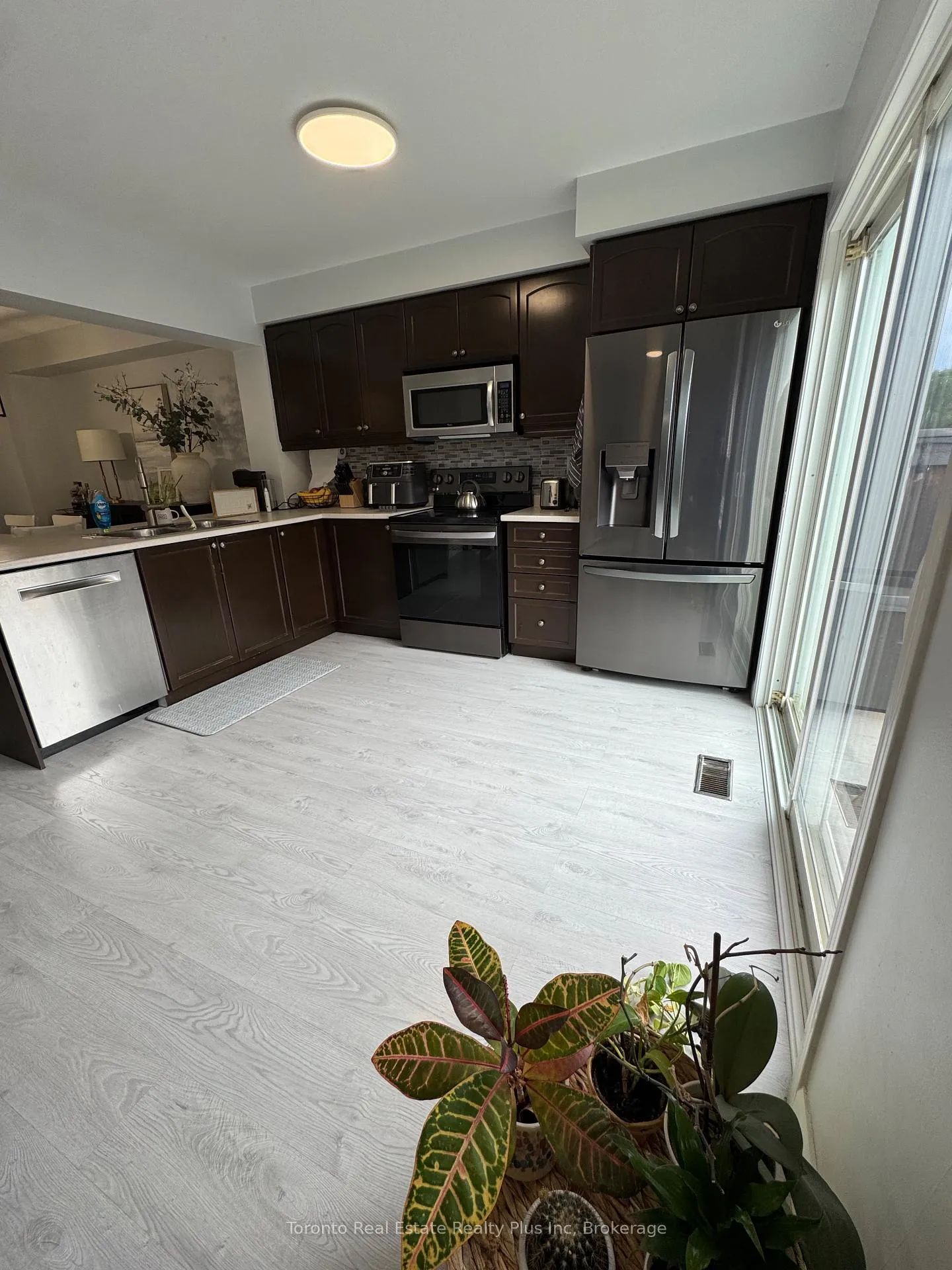 Photo 7 of 573 Cargill Path, Milton, Coates — HOMEH