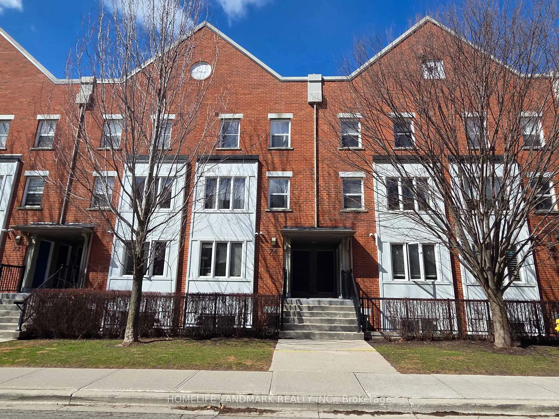 Front of Unit 2, 74 Munro Street
