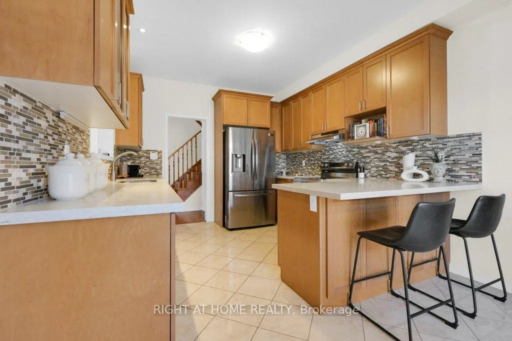 Photo 17 of 75 Hartwell Road, Halton Hills, Georgetown — HOMEH